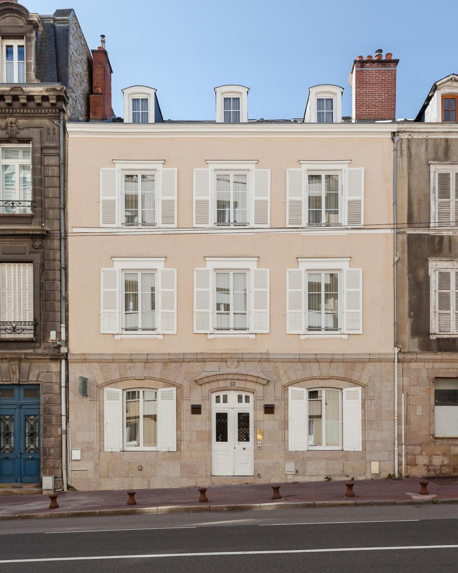 Hotel Gambettes - Entree Autonome, Reception En Ligne - Encore Mieux Limoges Exterior foto